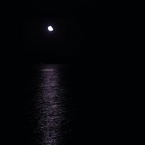 台湾三级中间伸太长了在线观看
